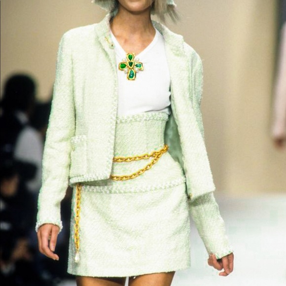 Iconic Chanel Vintage Spring 1994 Green Tweed 94P Jacket Skirt Suit